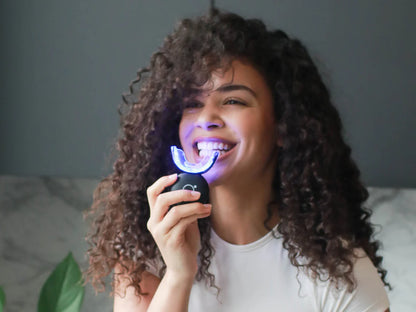 Kit de blanchiment dentaire LED professionnel – Sourire blanc en 14 jours